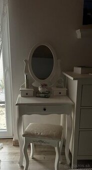 Kozmetický stolík+stolička