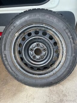 Predám zimnú sadu Suzuki Vitara, Scross, 215 60 R16