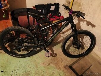 Predám celoodpružený horský bicykel Trek Remedy 8,