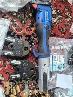 Kúpim lisovacie kliešte Geberit Milwaukee