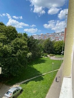 Predáme 3 izbový byt na začiatku Petržalky s vynikajúcou lok