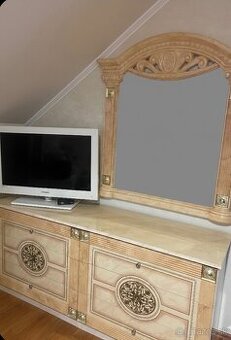 Luxusná komoda so zrkadlom v talianskom štýle so zrkadlom