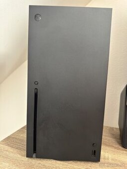 Xbox Series X 1TB – dobrý stav – výhodná cena