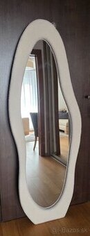 Predam nastenne zrkadlo