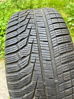 245/40 r18, 215/45 r17, 215/45 r16 ,225/60 r18