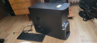 Predam starsi stolny pocitac