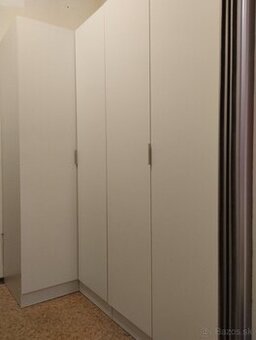 nová rohová šatníková skriňa