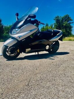 YAMAHA T-MAX 500i