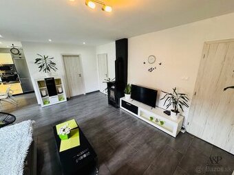 NA PREDAJ 3 IZB. RODINNÝ DOM, POZEMOK 482 M2, ČÁČOV okr. SEN