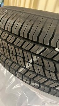 Sada letných a zimných Pneu s plechovými diskami 215/70 R16