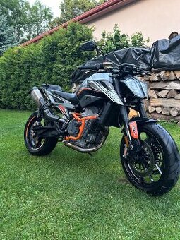 KTM Duke 790 Akrapovič A2