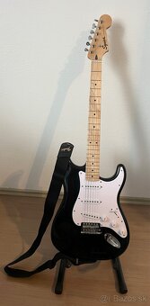 Fender Elektrická gitara, zosilňovač Squier + príslušenstvo
