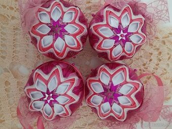 Predám nové vianočné zvončeky, gule, srdiečka, vence. - 1