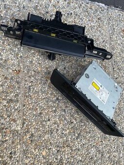 Audi A6 C7, radiaca jednotka MMI 3G, Display