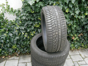 Predám 4x zimné ako nové pneu Hankook 235/45 R19 99VXL