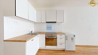 Zrekonštruovaná garsónka v Holíči s vlastným kúrením