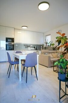 3-izb. byt s balkónom, parkovaním, zariadený na mieru, Rajka