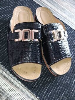 Dámske sandále veľ. 41