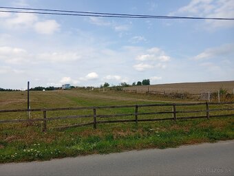 Slnečný pozemok pri hlavnej ceste 787 M2 Teriakovce