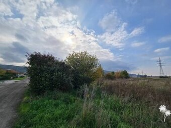 NA PREDAJ pozemok v obci Sokolovce