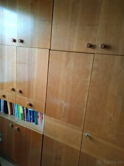 Retro obyvacia stena