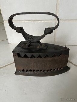 Starožitná žehlička