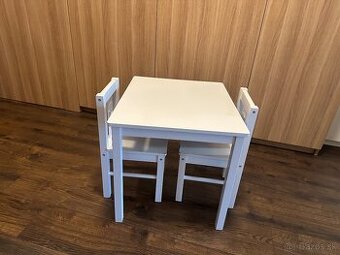 Detský stolík a stoličky