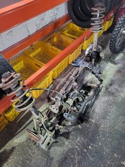 Predna naprava pajero pinin