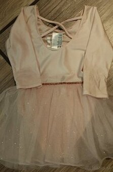 Predám dievčenské šaty na balet