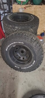 kolesa pneumatiky allterrain 285/75 R16 super stav