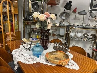 Váza rubínové sklo