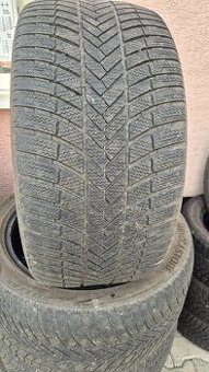 315/40R21 115V Bridgestone