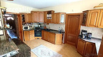 Predaj luxusného rodinného domu v TOP lokalite Nových Zámkov