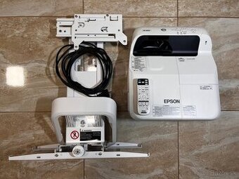 Projektor Epson EB-685W