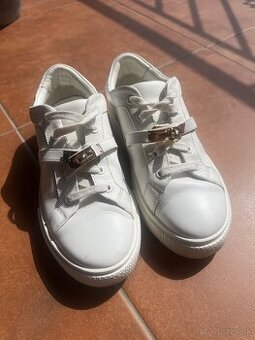 biele tenisky Hermes