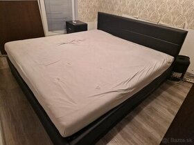 Manželská postel plus Matrac a nočné stolíky