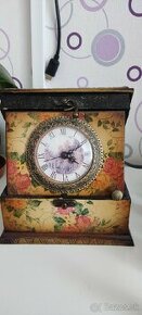 Vintage šperkovnica s hodinami