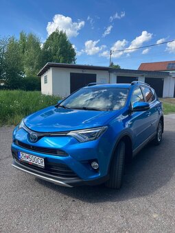 Toyota RAV4, 2.5 Hybrid, executive, 4x4 -  spoľahlivé SUV