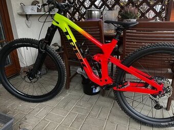 celoodpružený bicykel trek slash 9.8 XT