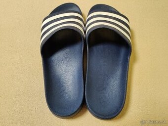 Šľapky Adidas v dobrom stave originálne.