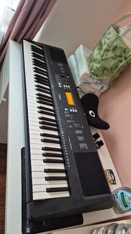 Keyboard Yamaha PSR EW300