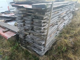 Jasenové rezivo fosne dosky. Stolárske rezivo