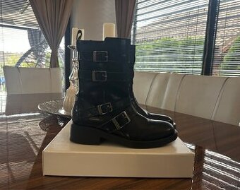 GUESS dámske kožené topánky