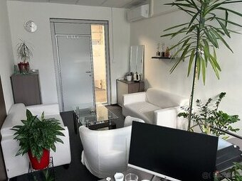 kancelársky nábytok