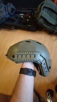 airsoft prilba fast