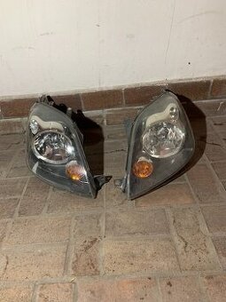 FORD FIESTA PREDNE SVETLA MK5