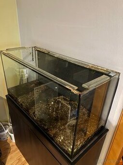 Predam akvarium 200L vhodne ako terarium