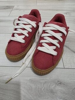 PUMA – červené limitované tenisky (model 399870-04)