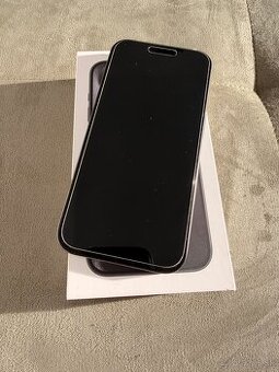 Predám iphone 15pro 256GB black titan