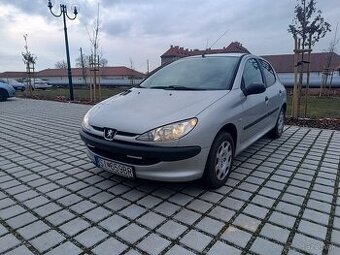 Peugot 206 1,1 benzín, 44 kW, 209 000 km, r.v. 2005
